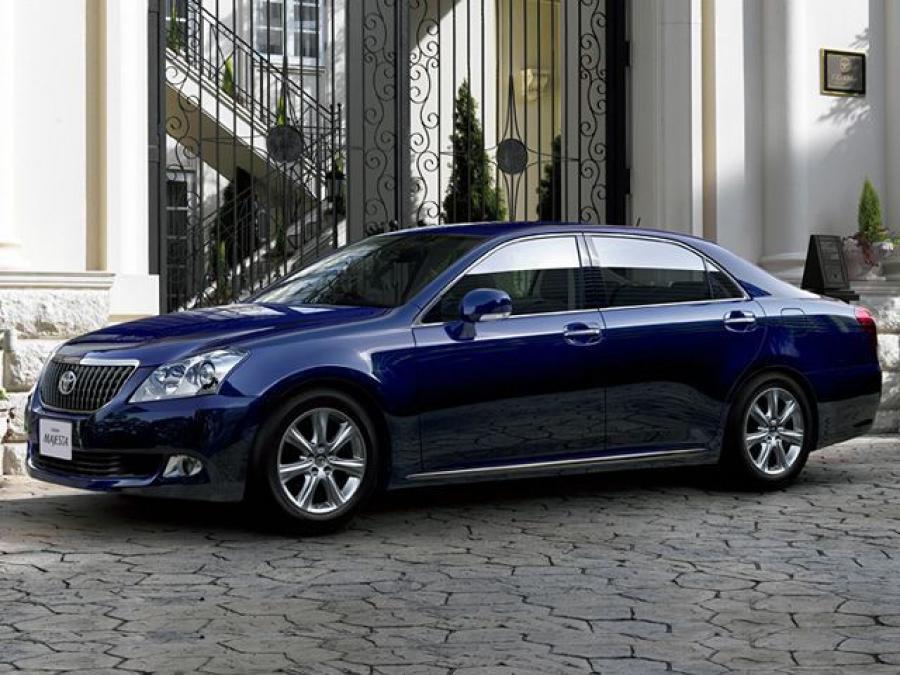  Toyota Crown Majesta 2009 года  (фото 21 из 21)